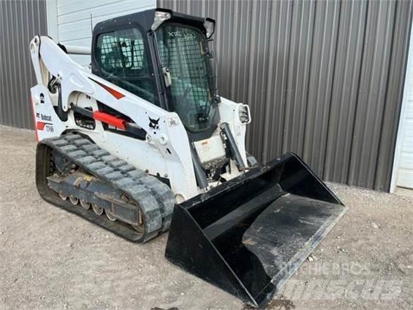 Bobcat T740 Smykem řízené nakladače