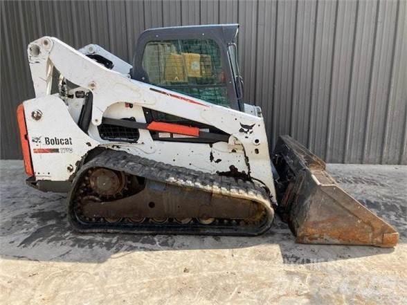 Bobcat T750 Smykem řízené nakladače