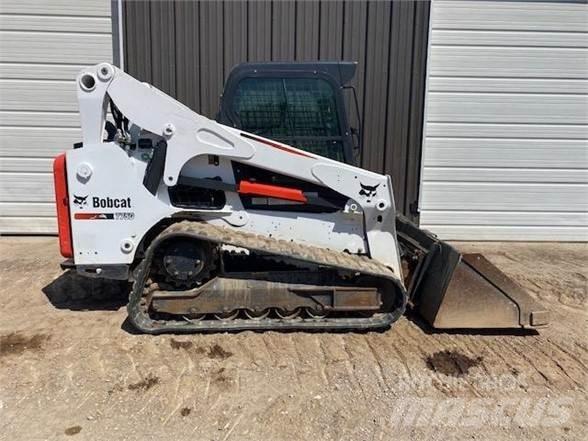 Bobcat T750 Smykem řízené nakladače