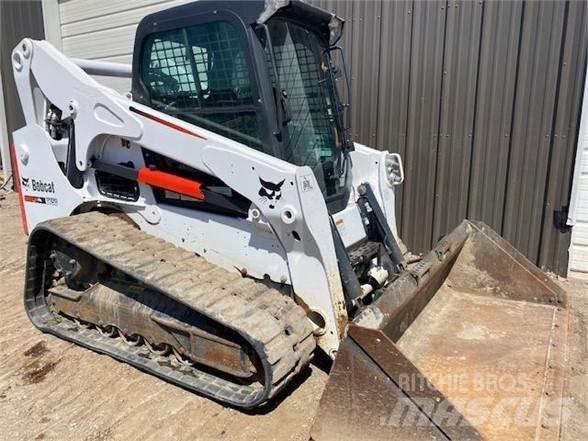 Bobcat T750 Smykem řízené nakladače