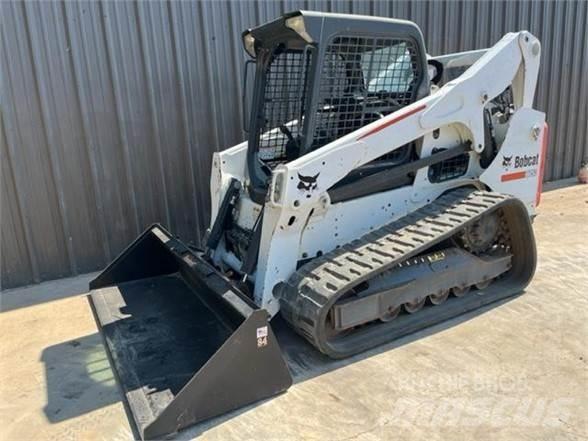 Bobcat T750 Smykem řízené nakladače