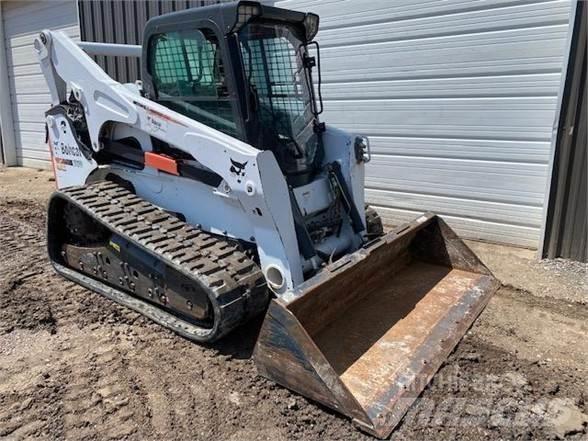 Bobcat T870 Smykem řízené nakladače