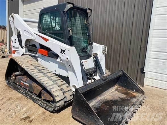 Bobcat T870 Smykem řízené nakladače