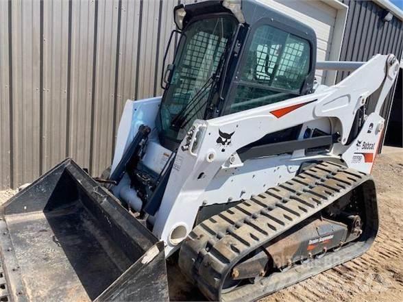 Bobcat T870 Smykem řízené nakladače