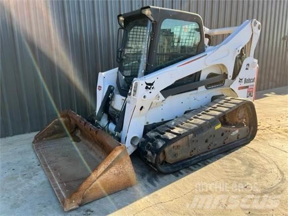 Bobcat T870 Smykem řízené nakladače