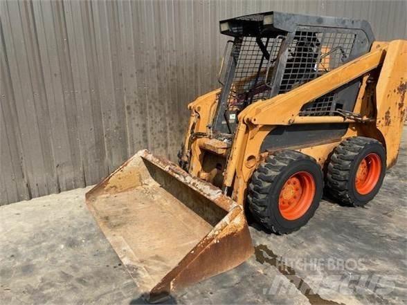 CASE 40XT Smykem řízené nakladače