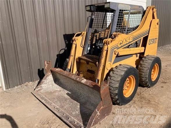 CASE 85XT Smykem řízené nakladače