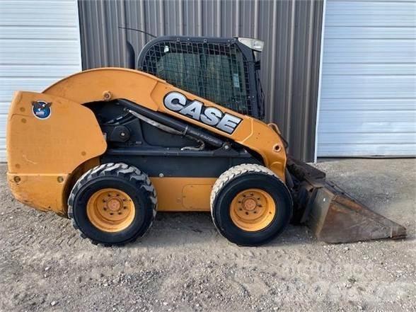 CASE SV250 Smykem řízené nakladače