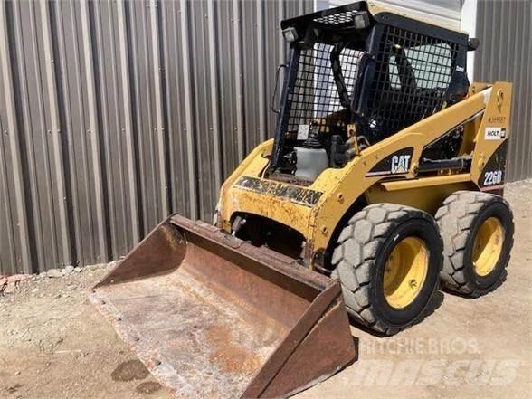 CAT 226B Smykem řízené nakladače