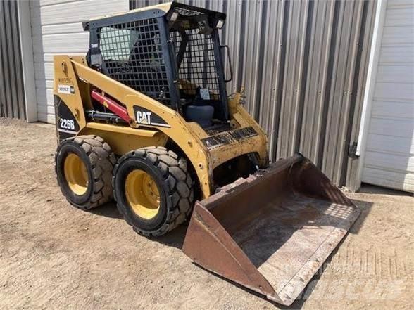 CAT 226B Smykem řízené nakladače