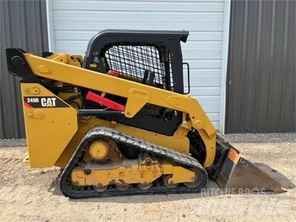 CAT 249D Smykem řízené nakladače