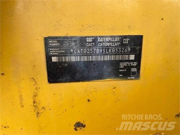 CAT 257B Smykem řízené nakladače