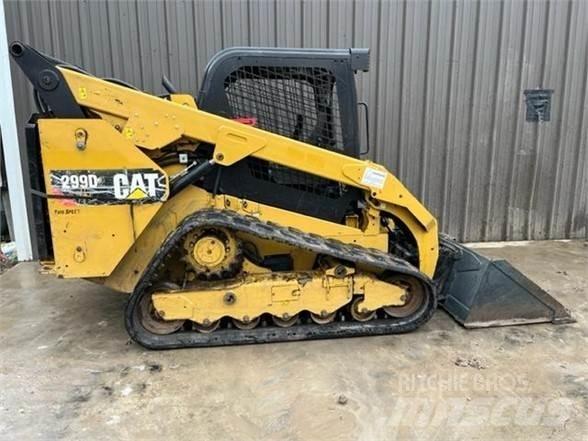 CAT 299D2 Smykem řízené nakladače