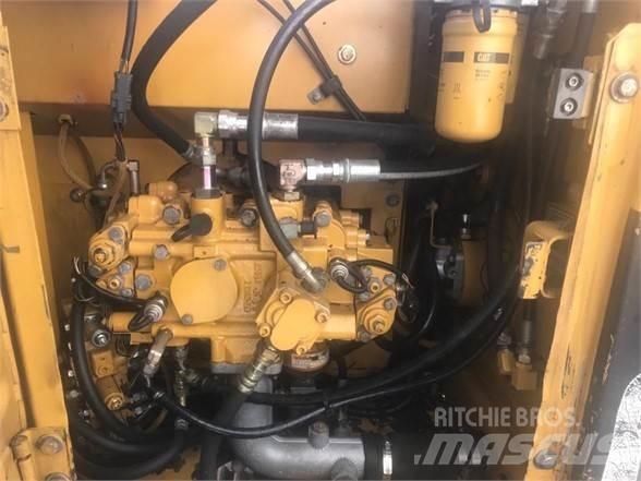 CAT 312CL Pásová rýpadla