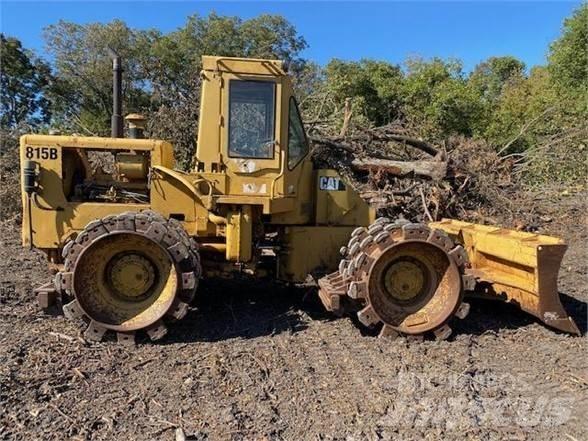 CAT 815B Tahačové válce