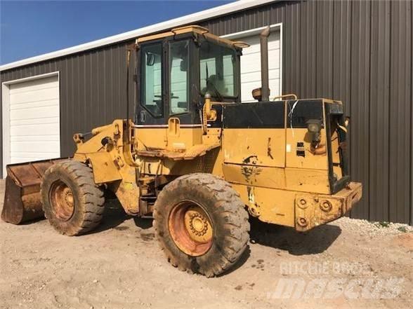 CAT 918F Kolové nakladače