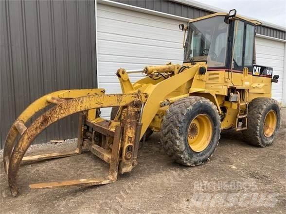 CAT 924F Kolové nakladače