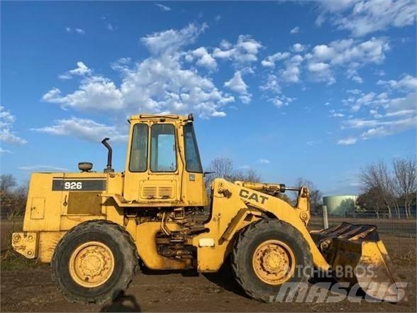 CAT 926 Kolové nakladače