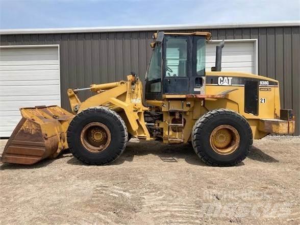 CAT 938G Kolové nakladače