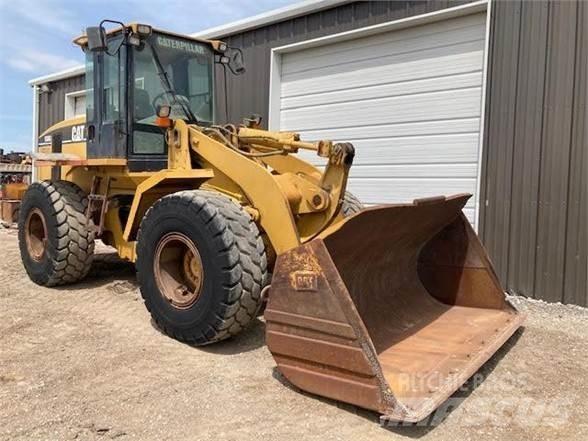 CAT 938G Kolové nakladače