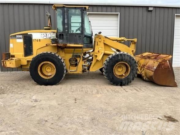 CAT 938G Kolové nakladače