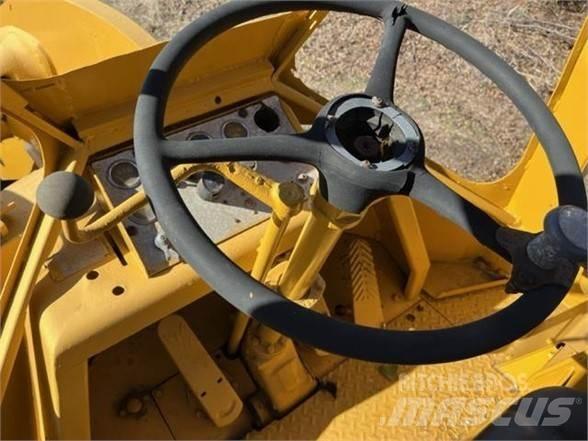 CAT 950 Kolové nakladače