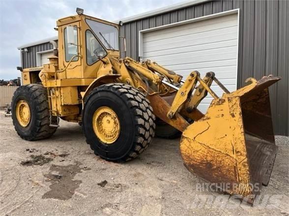 CAT 980B Kolové nakladače