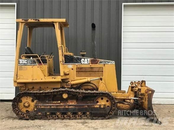 CAT D3C Pásové dozery