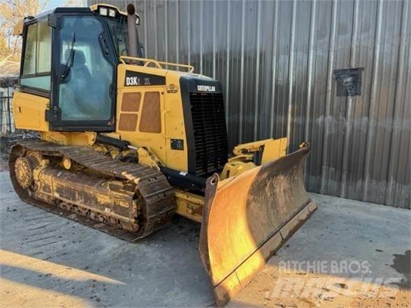 CAT D3K2 Pásové dozery