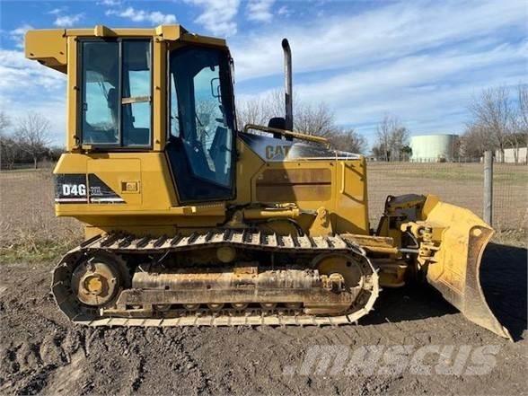 CAT D4G XL Pásové dozery