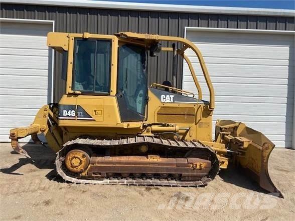 CAT D4G XL Pásové dozery