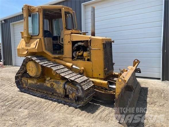 CAT D4H Pásové dozery