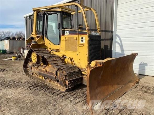 CAT D5M XL Pásové dozery