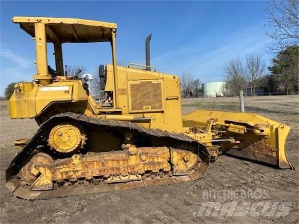 CAT D5N Pásové dozery