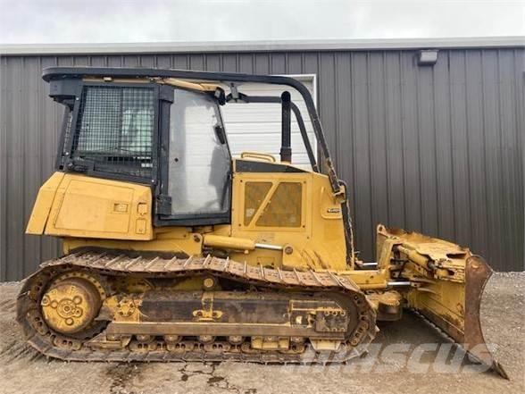 CAT D6K Pásové dozery