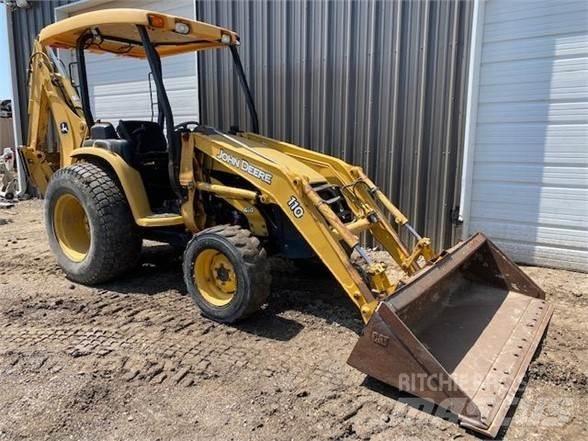 John Deere 110 Rýpadlo-nakladače