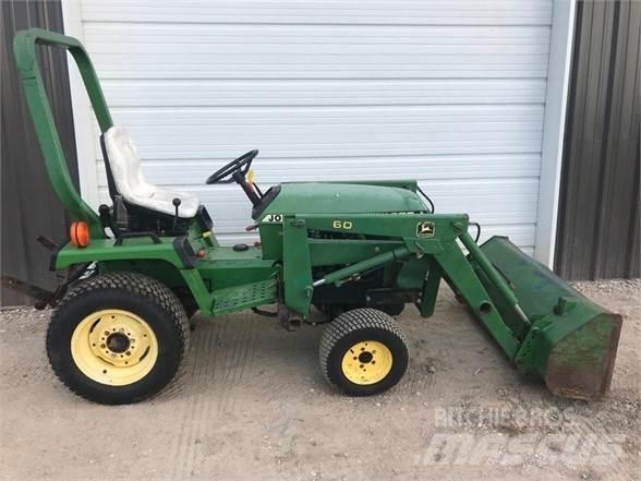 John Deere 655 Traktory
