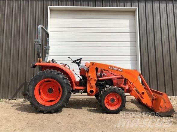 Kubota L3200 Traktory