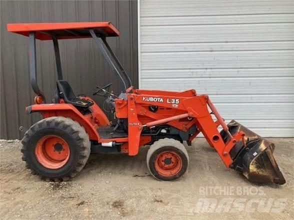 Kubota L35 Kolové nakladače