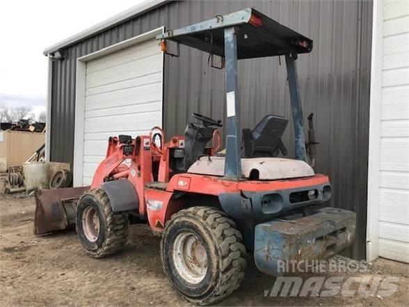 Kubota R420 Kolové nakladače