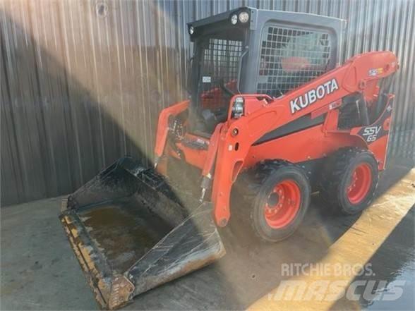 Kubota SSV65 Smykem řízené nakladače