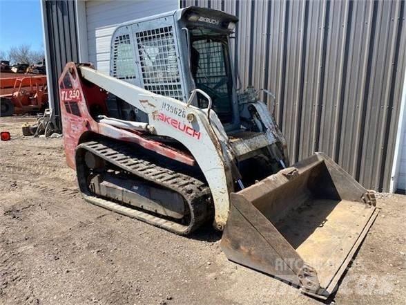 Takeuchi TL250 Smykem řízené nakladače