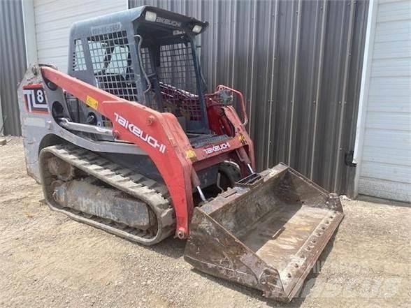 Takeuchi TL8 Smykem řízené nakladače