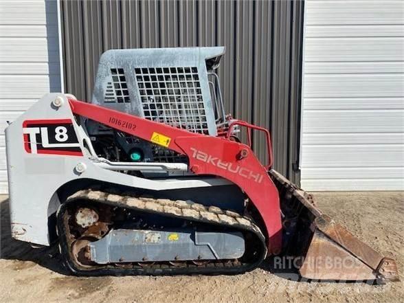 Takeuchi TL8 Smykem řízené nakladače