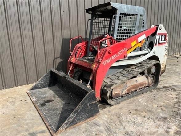 Takeuchi TL8 Smykem řízené nakladače