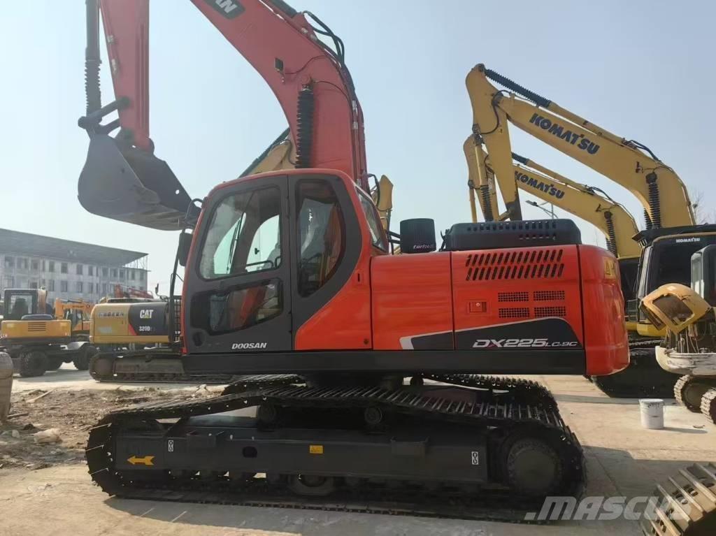 Doosan DX 225 LC Pásová rýpadla