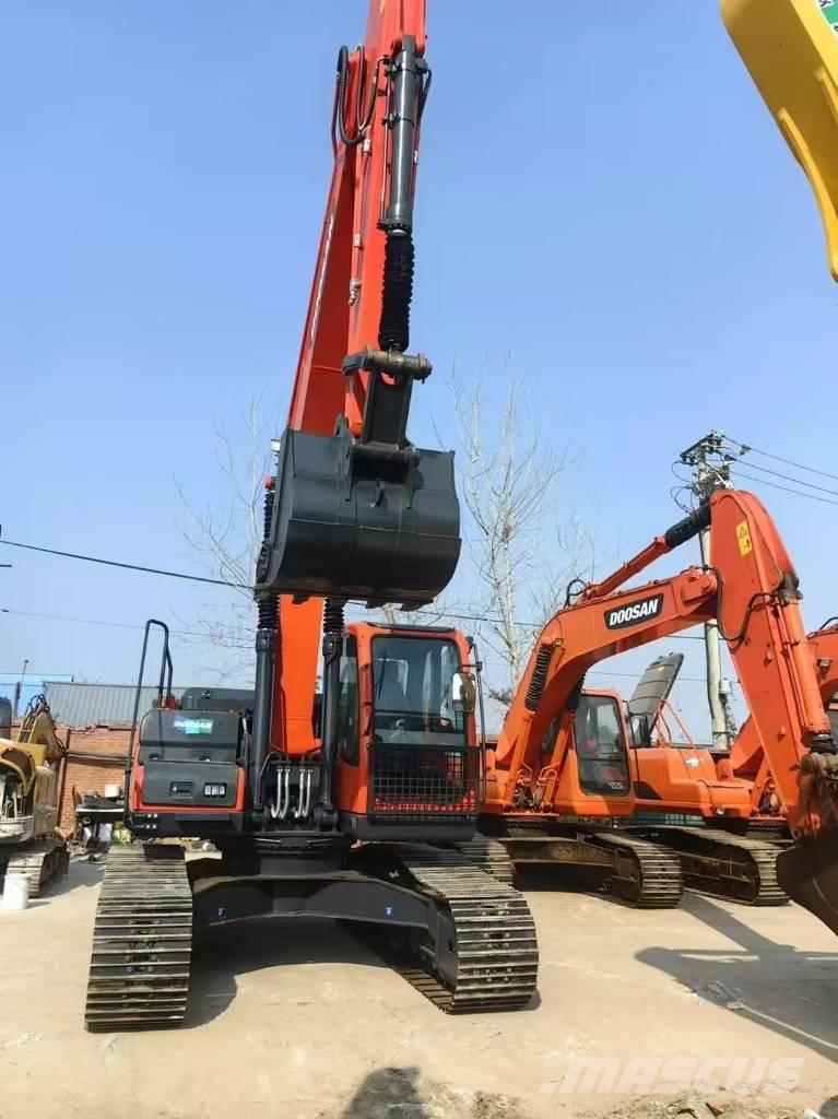 Doosan DX 225 LC Pásová rýpadla