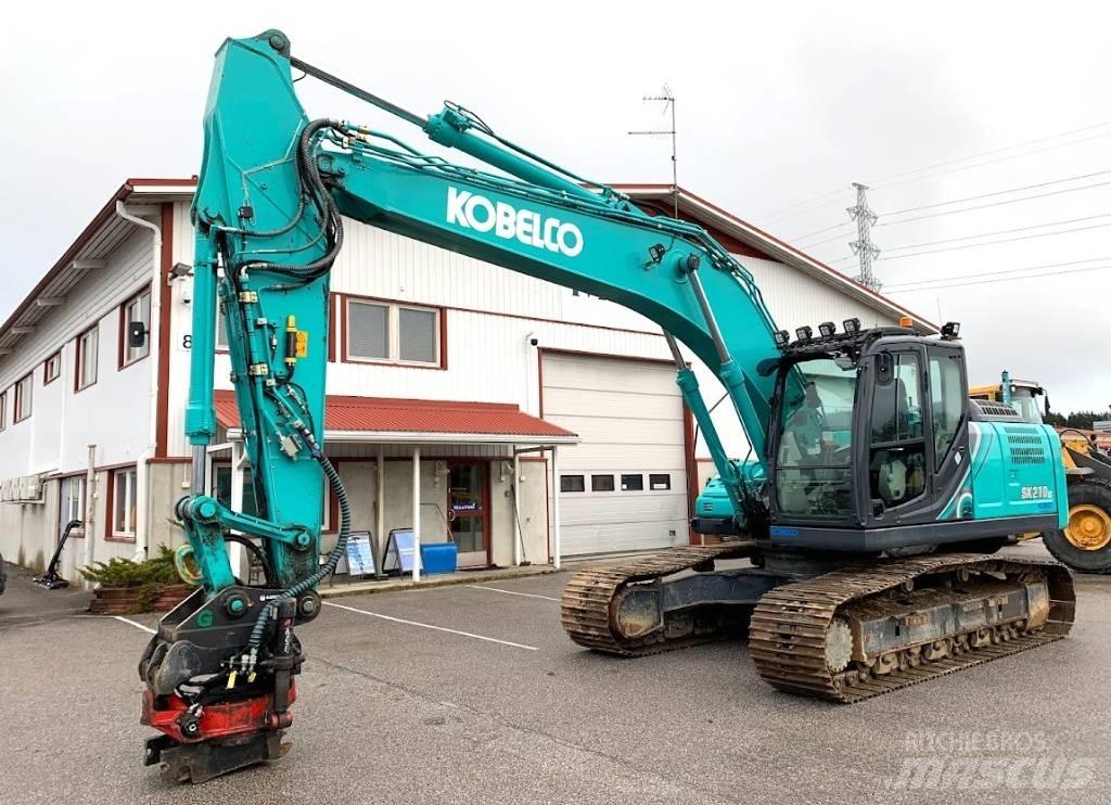 Kobelco SK210LC-10 Pásová rýpadla