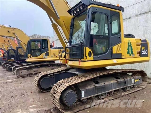 Komatsu PC 200 Pásová rýpadla
