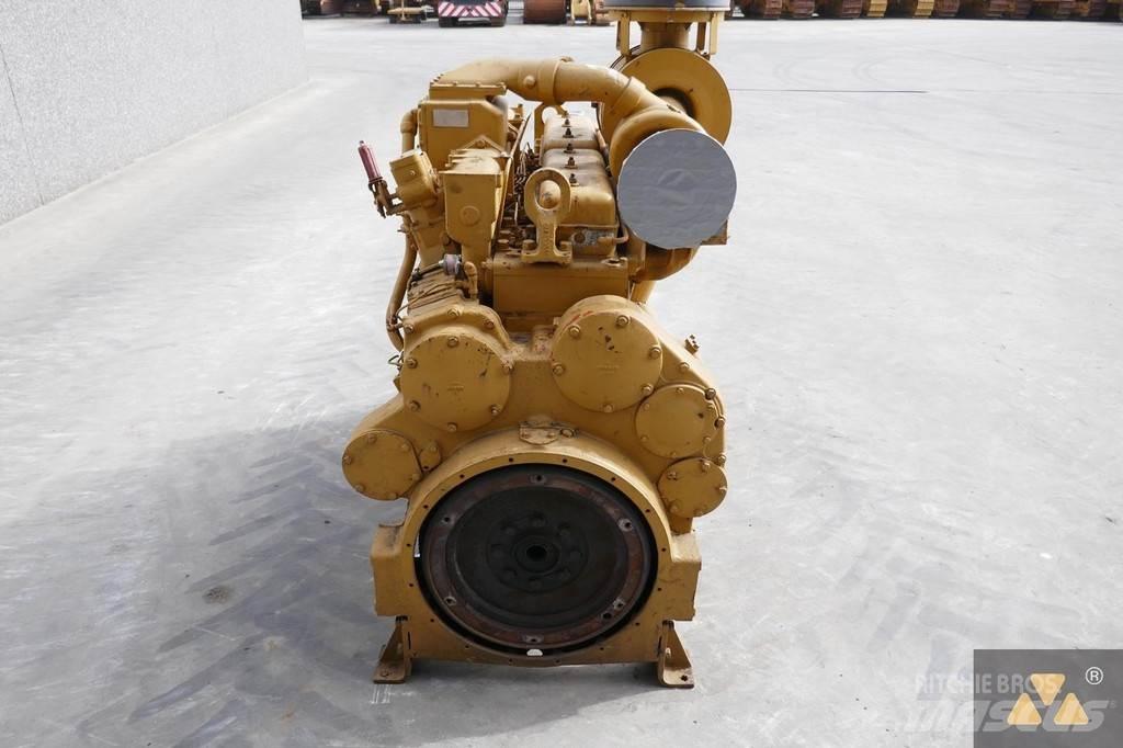CAT D353E Motory